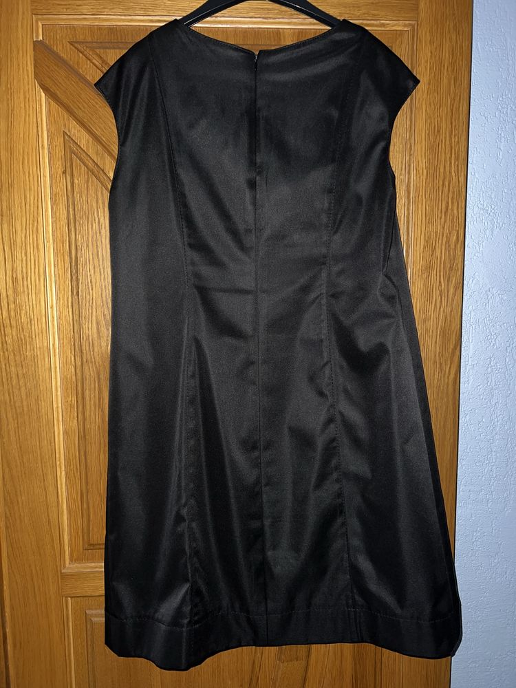 Чёрное платье р.48