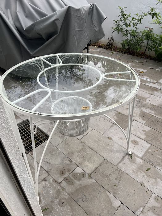 Mesa se jardim ferro e vidro
