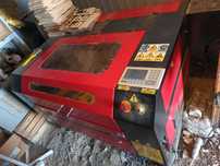 Ploter laserowy CO2 100 W o polu roboczym 50x70 cm