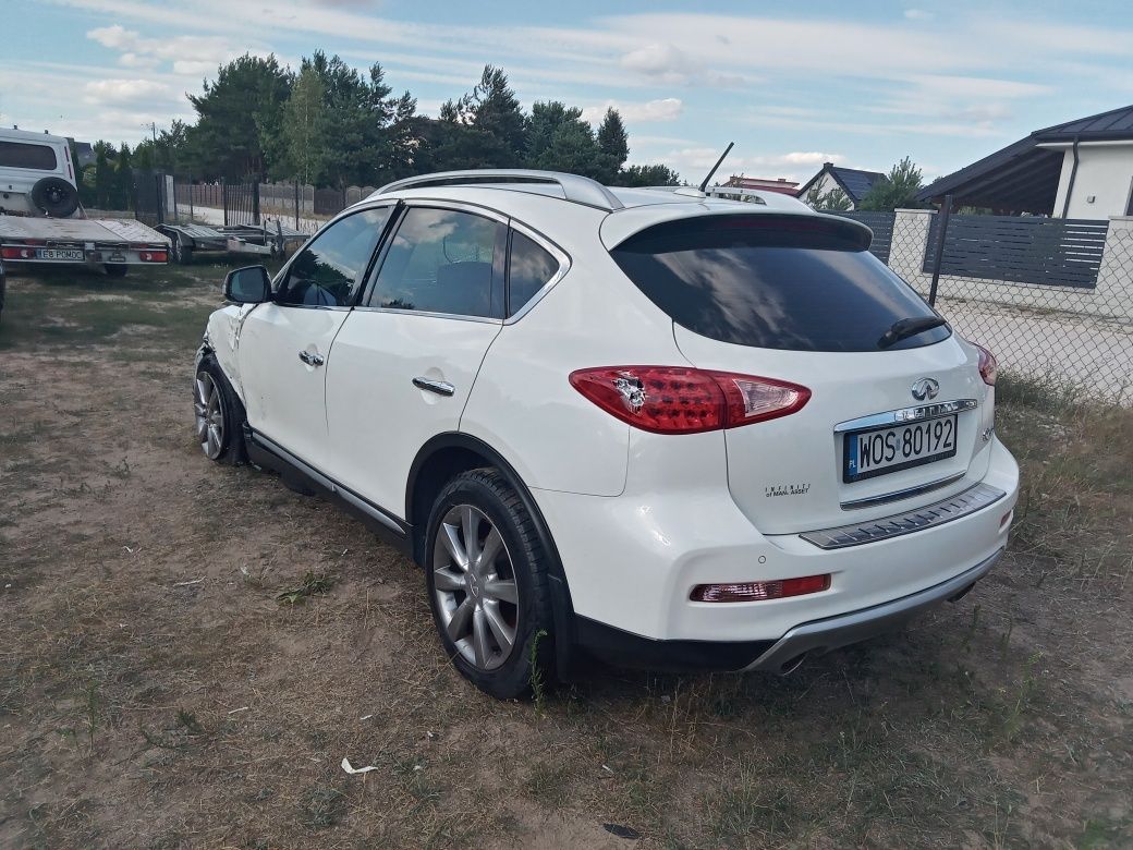 Infiniti QX50 3.7 V6 GAZ lekko uszk okazja