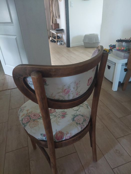 Stare krzesło zapraszam