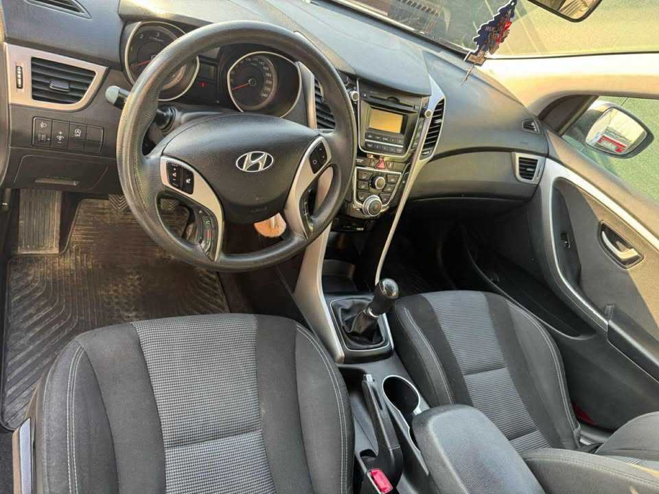 Hyundai i30 1.6 CRDi 2016 • Bezwypadkowy • Stan bardzo dobry