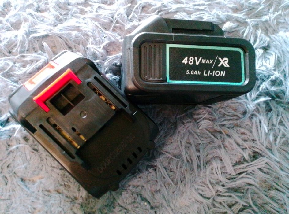 Батареи до инструмента