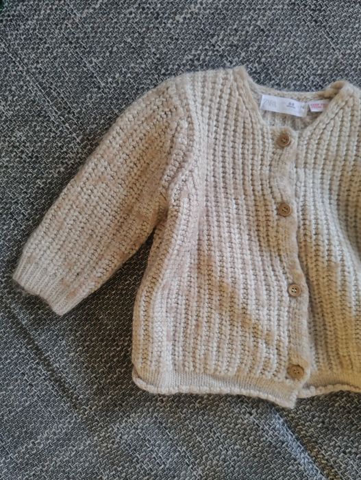 Zara sweterek klasyczny zapinany ciepły 74