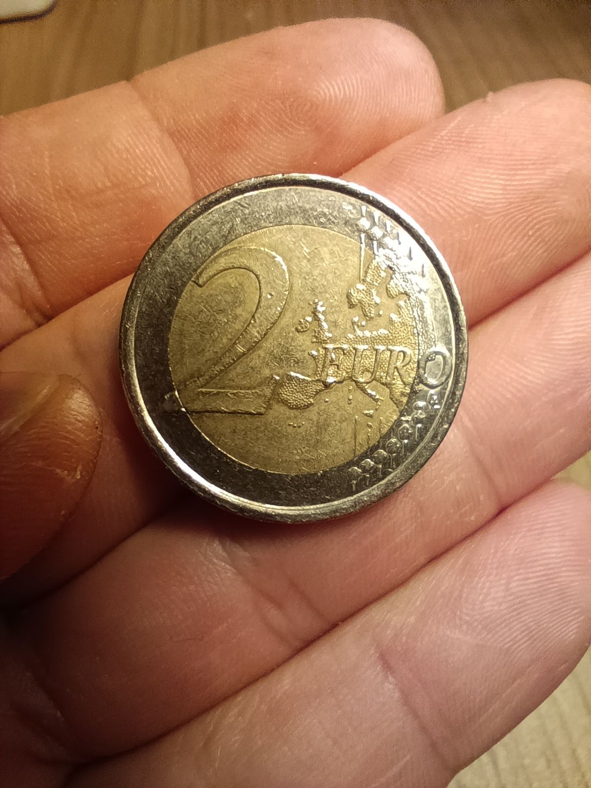 Монета 2 Евро брак