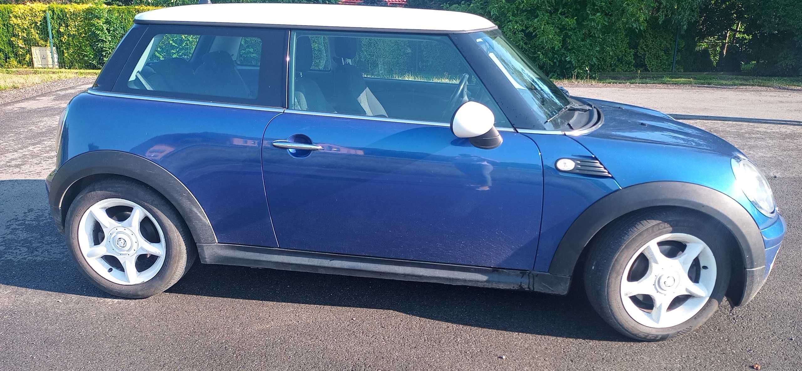 Mini Cooper 1.6 benzyna