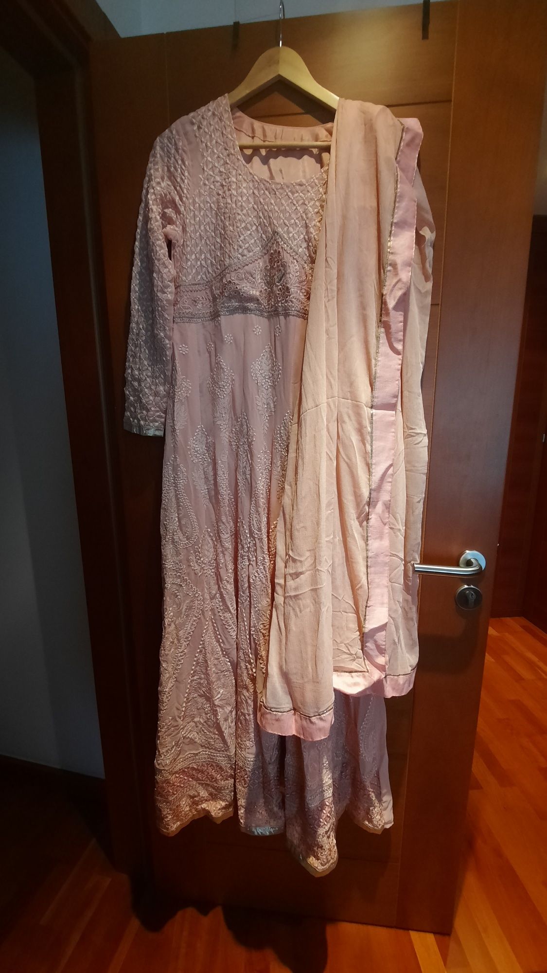 Roupa indiana de senhora