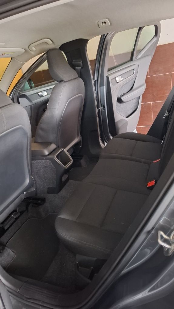 VOLVO XC40 apenas com 38.700km