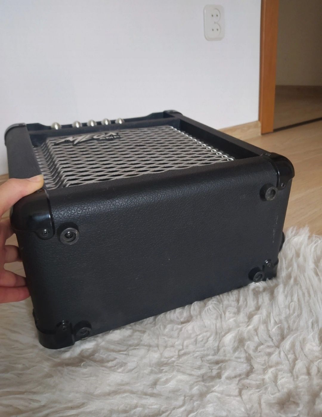 Wzmacniacz do gitary elektrycznej Mega AMP GL-20