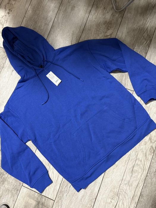 Niebieska bluza z kapturem kangurek XL