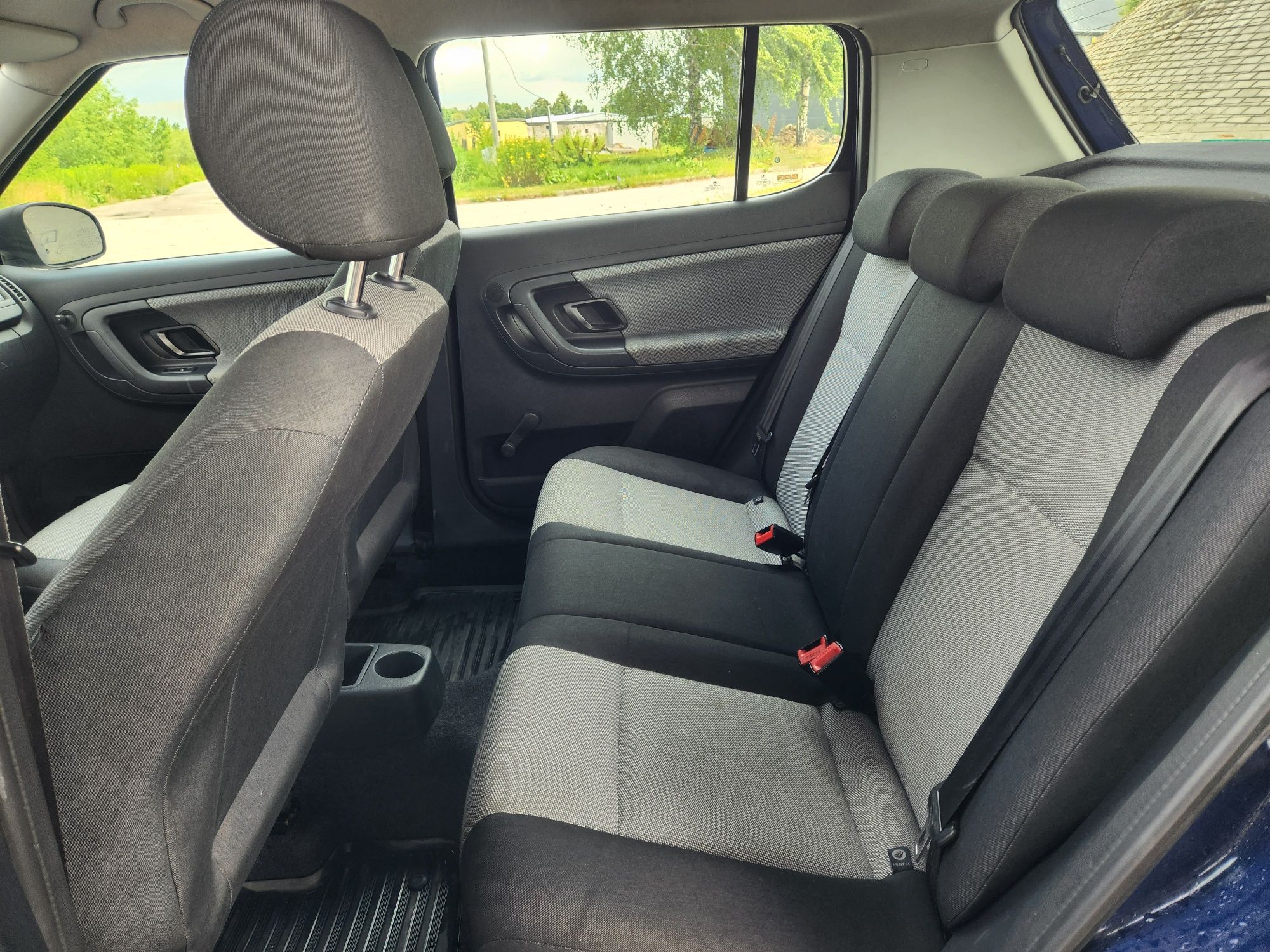 Skoda  Fabia  1.6  Tdi  2011r