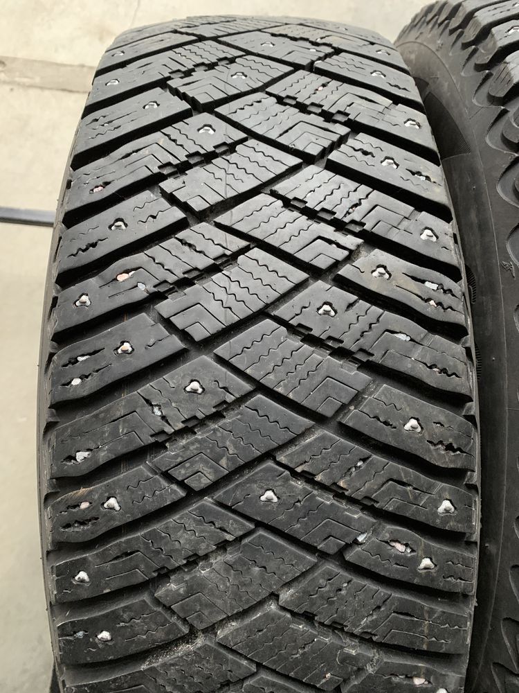 (4шт) 215/65R16 GoodYear UltraGrip Ice Arctic (8мм) шип зимові шини