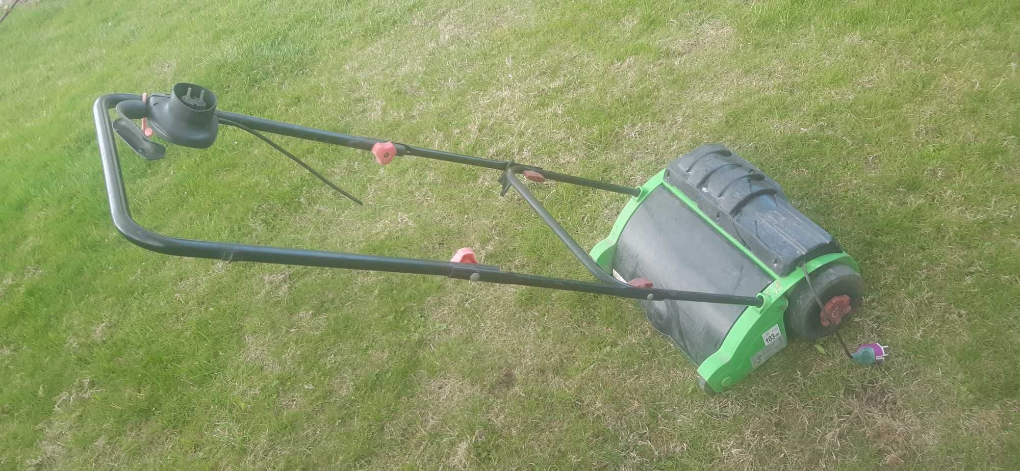 Aerator wertykulator do trawnika