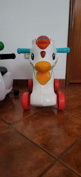 Brinquedos de criança  ate aos 4anos