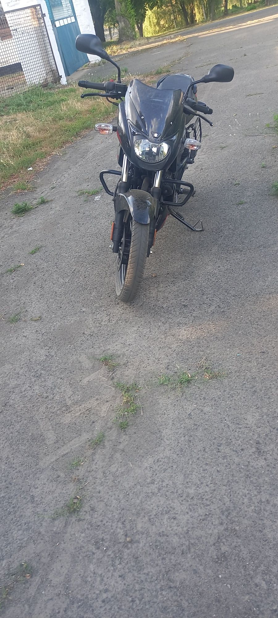 Мотоцикл пульсар 180