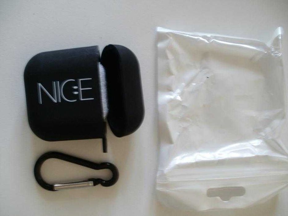 Чехол Apple Airpods Nice наушники