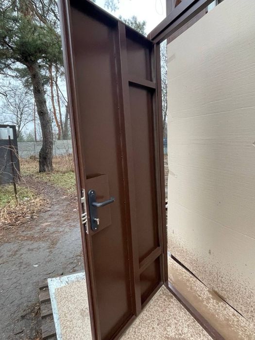 Дезайнери забудовники! Металеві двері, вхідні броньовані двері