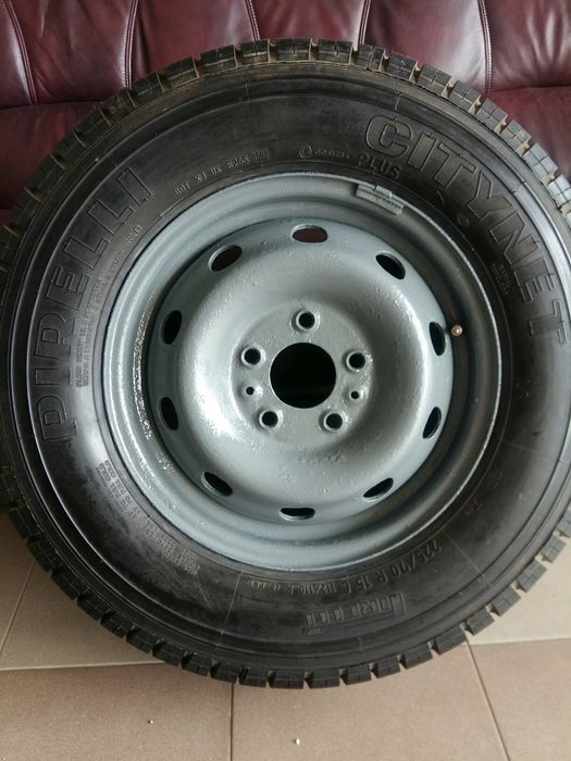 Koło do busa Pirelli