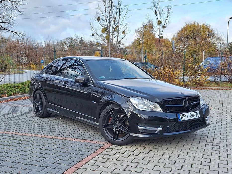 Mercedes-Benz Klasa C Poliftowy, Pakiet AMG, 3 właściciel, Manual