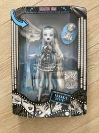 Monster High Reel Drama Frankie Stein Doll NIB