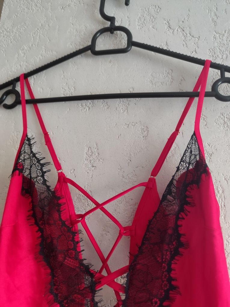 Koszulka nocna z koronką na regulowane ramiączka rozm XS. Ann Summers.