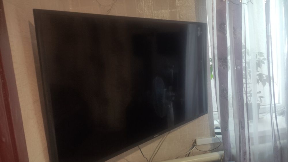 Телевизор на восстановление или запчасти Samsung UE43T5300AUXUA