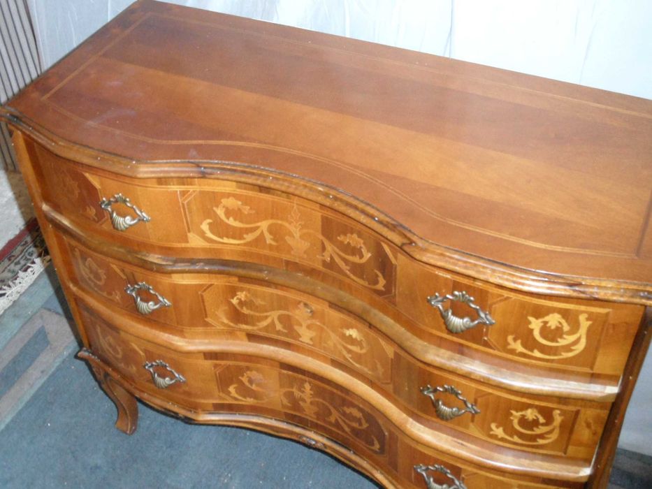 Komoda Intarsjowana Rumunka Mosiężne Okucia  z Niemiec