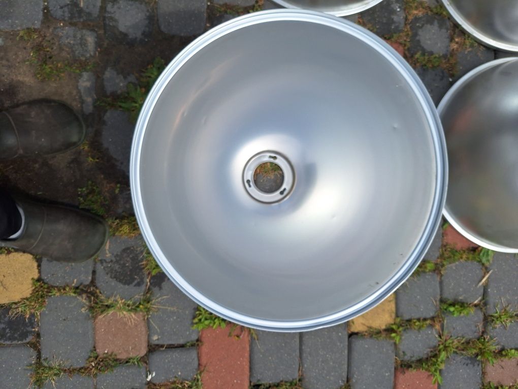Klosze lamp przemysłowych