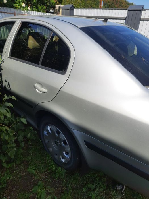 Шкода Октавія 2003р під відновлення