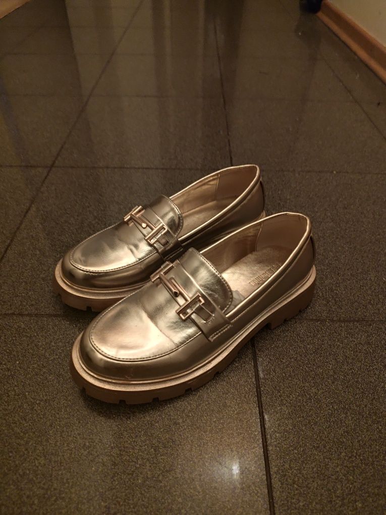 Sapatos senhora tamanho 39