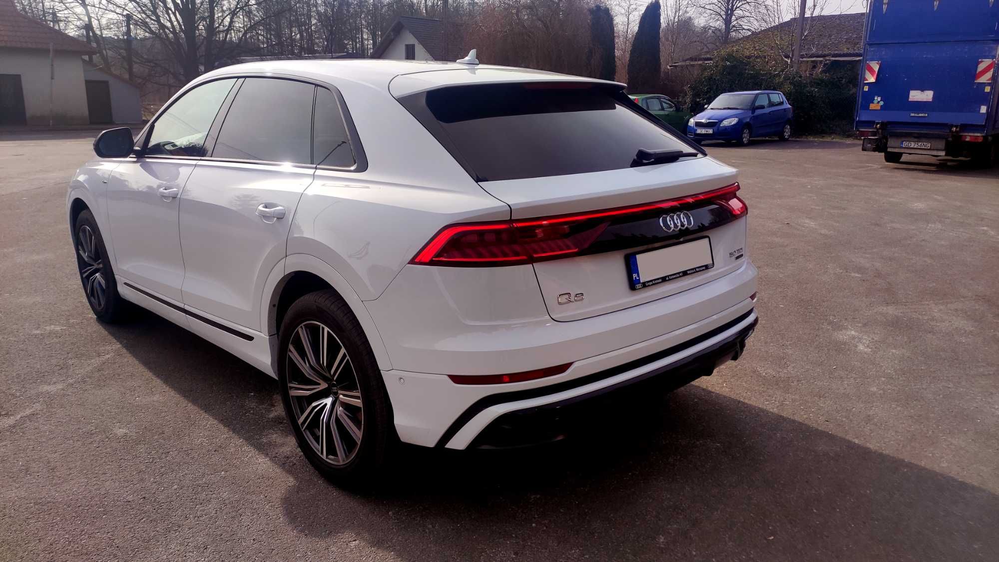 Piękne Białe Audi Q8 do ślubu / auto na wesele