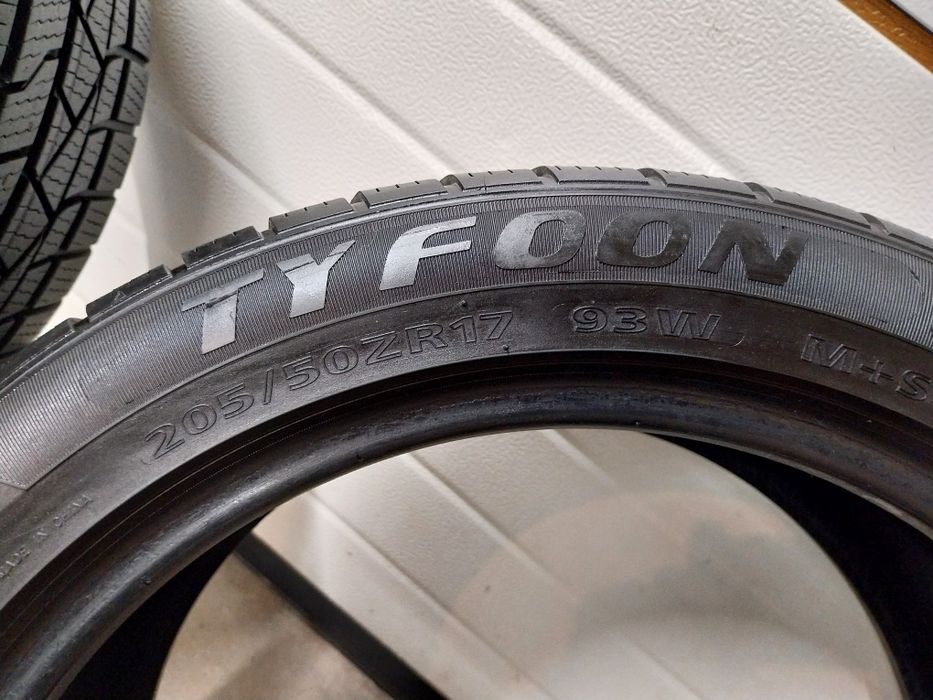 Opony 205/50ZR17 wielosezonowe