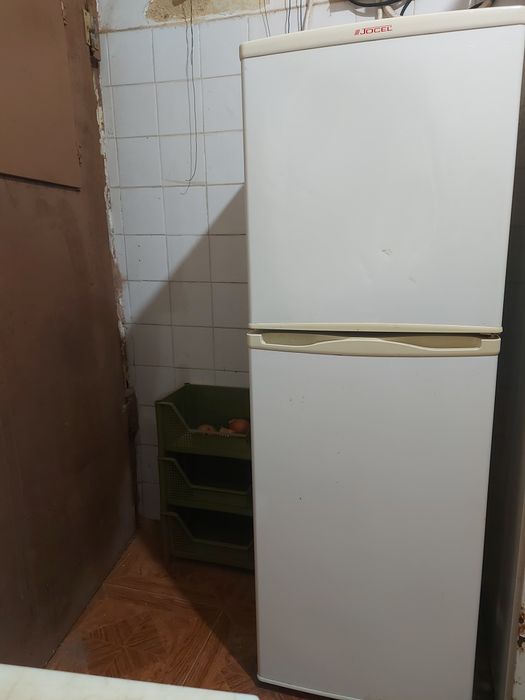 Frigorífico JOCEL muito bom, 140cm altura