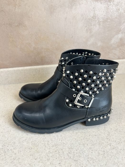 Ботинки стильні,жіночі,стан  відмінний