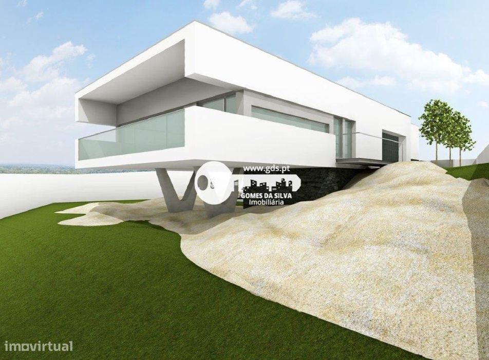 Terreno para construção com 1676m2 junto ao Hospital de Braga