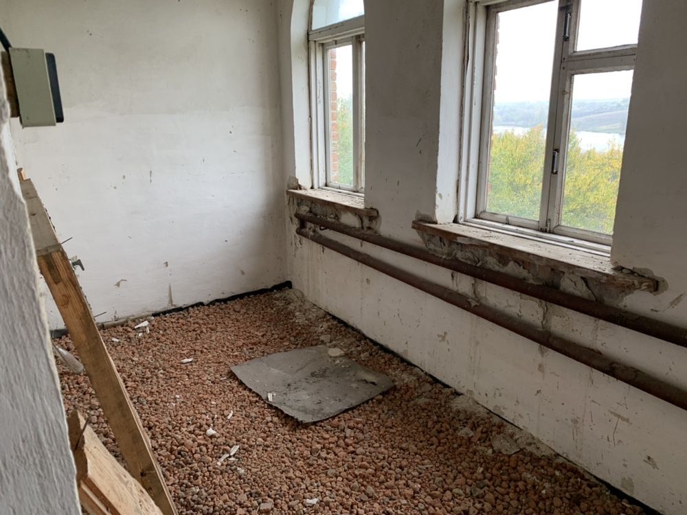 Продам дом 200м²  недалеко от города