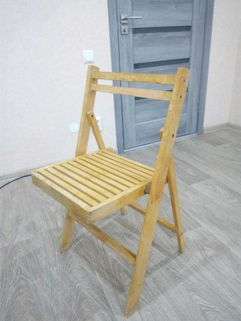 Продам складные стулья