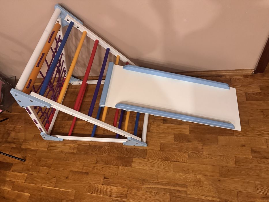 Ігровий куточок для розвитку трикутник піклера гірка