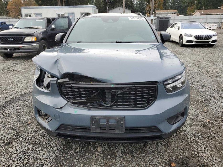 Volvo XC40 T5 R-DESIGN 2020г.