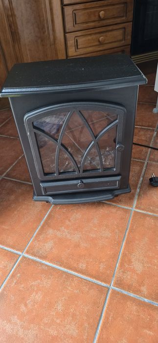 Vendo lareira Elétrica nova