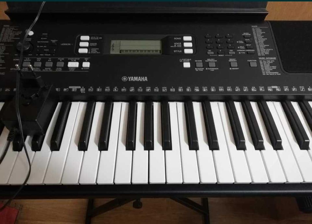 teclado piano yamaha PSR E363