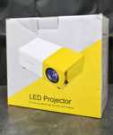 Mini przenośny podróżny projektor rzutnik LED TV Hdmi Usb Sd AV audio