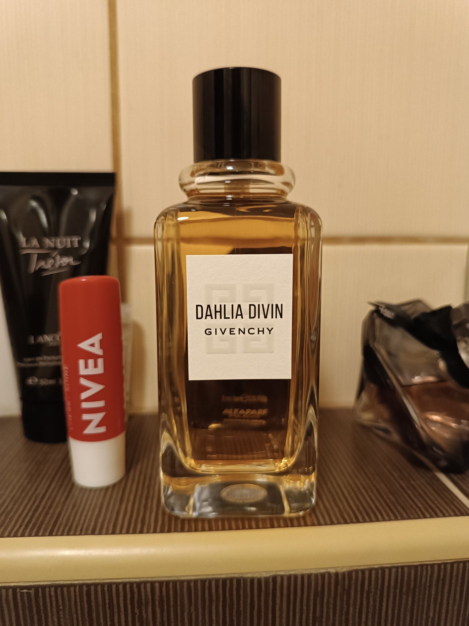 Perfumy Givenchy Dahlia Divin