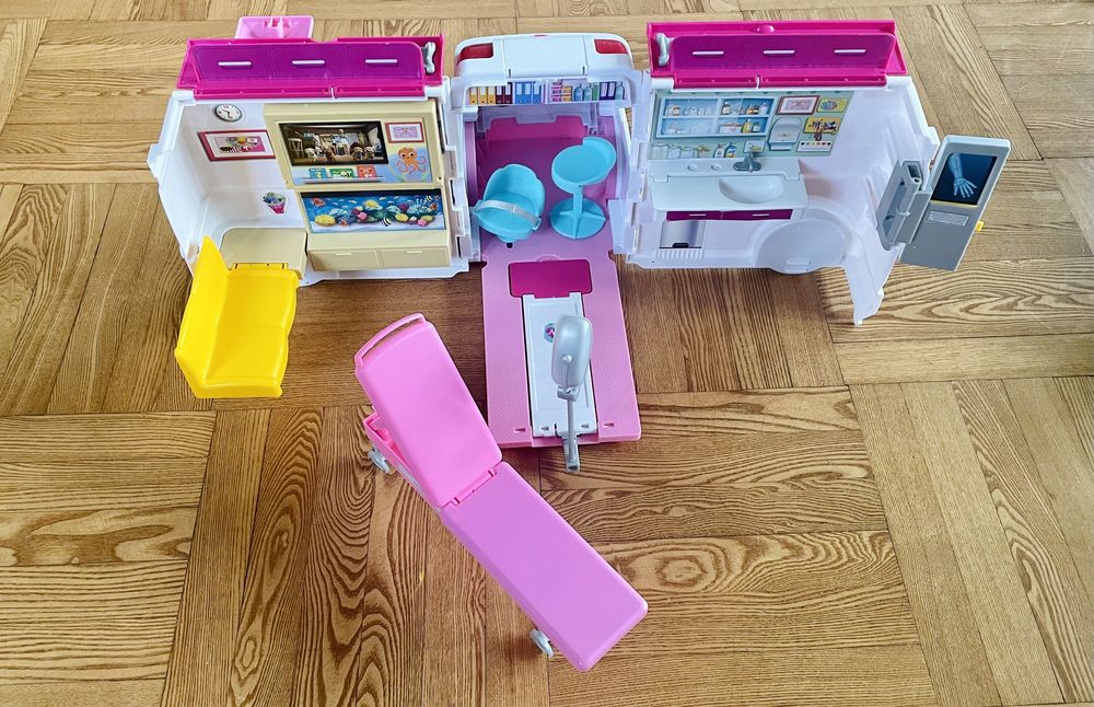 Karetka Barbie - Zestaw z Sygnalizacją