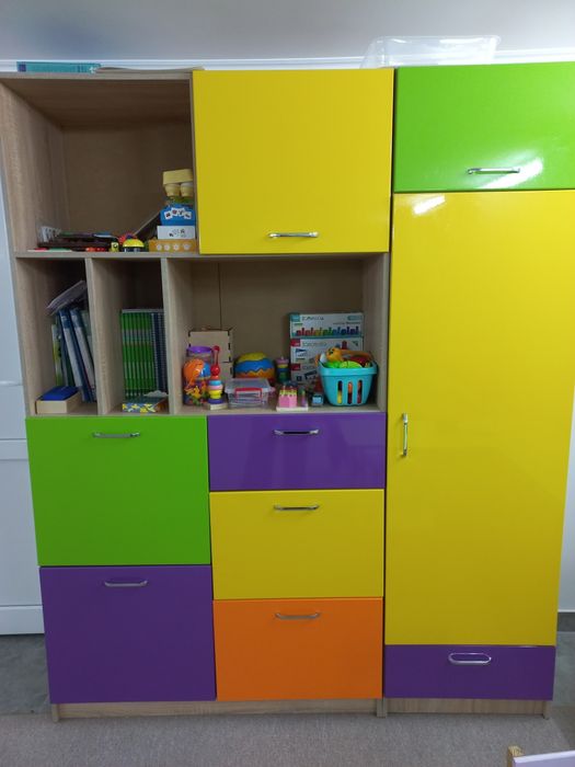 Шафа для іграшок та пенал для одягу