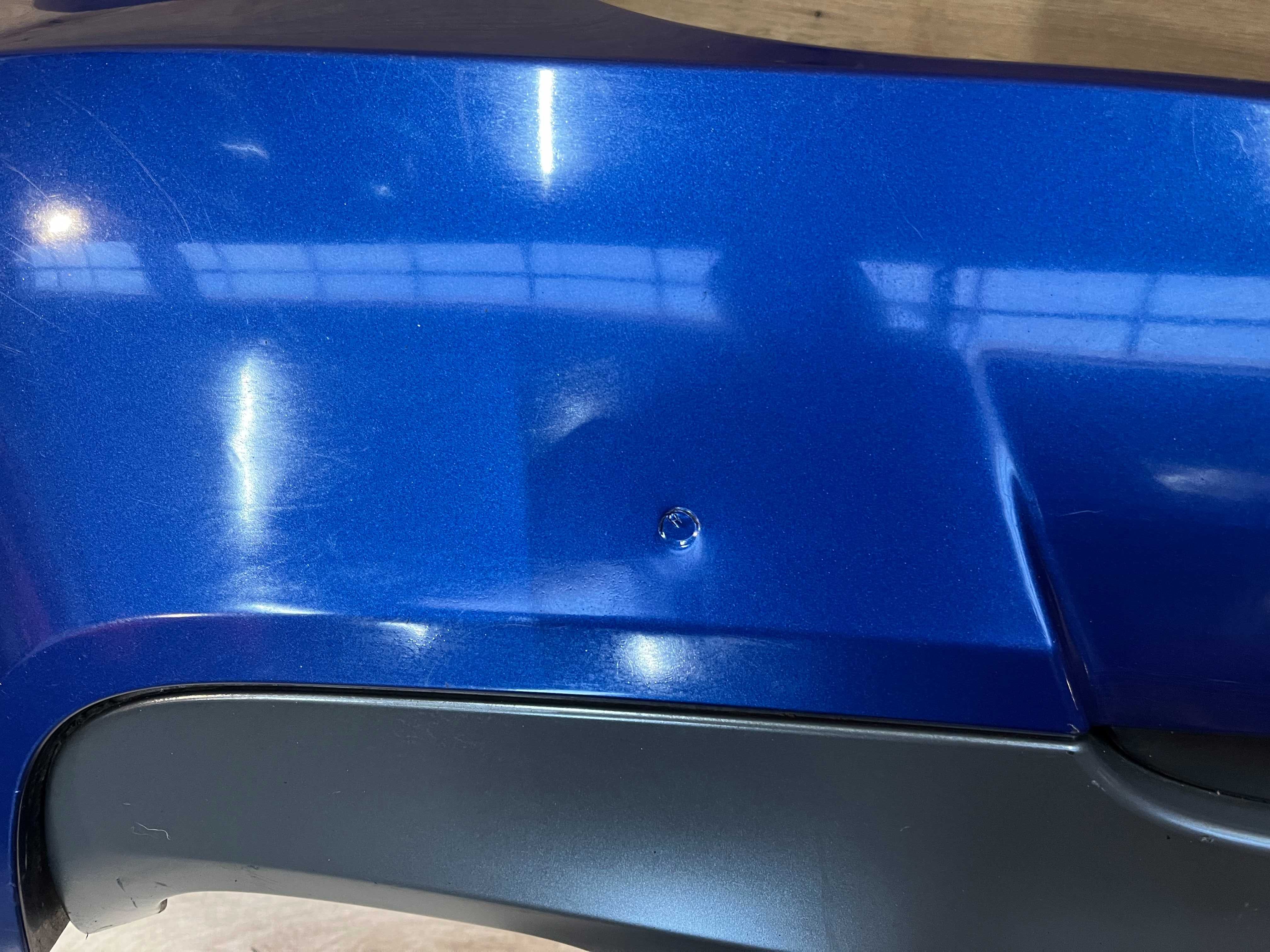 Zderzak tylny Bmw E90 M-Pakiet 4x pdc kolor lemans blau metalic