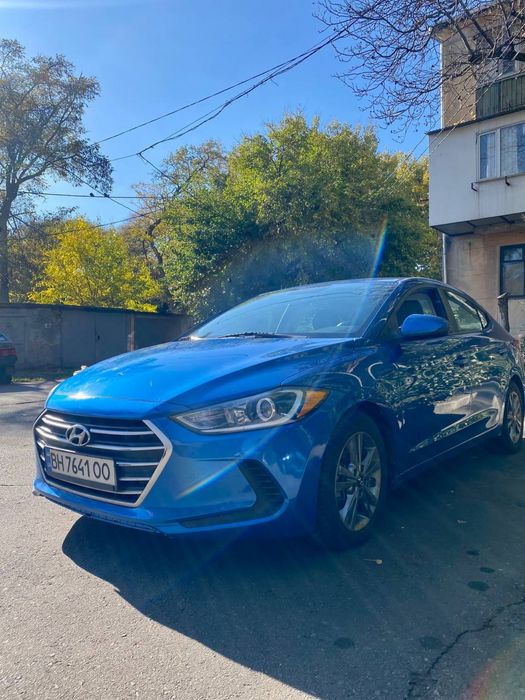 Hyundai Elantra 2018 продам