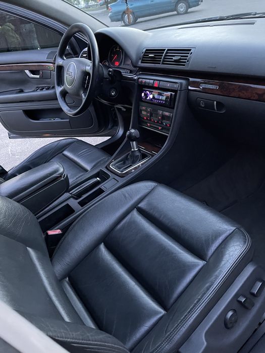 (БЕЗ ТОРГУ) Ауді а4 в кузові б6 (седан) quattro  2001 рік 2.5TDI