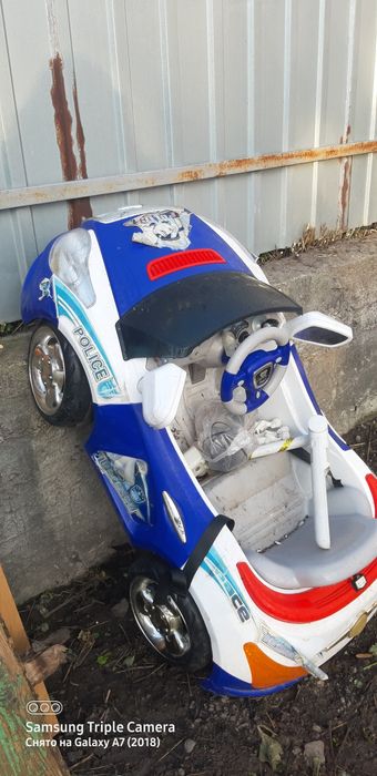 Продам детскую машину