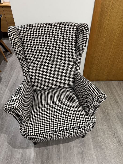 Poltrona, Vibberbo preto/bege